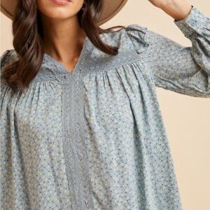 Blue Floral Lace-Trim Peasant Tunic ***as is*** ribbon pucker as shown in pic